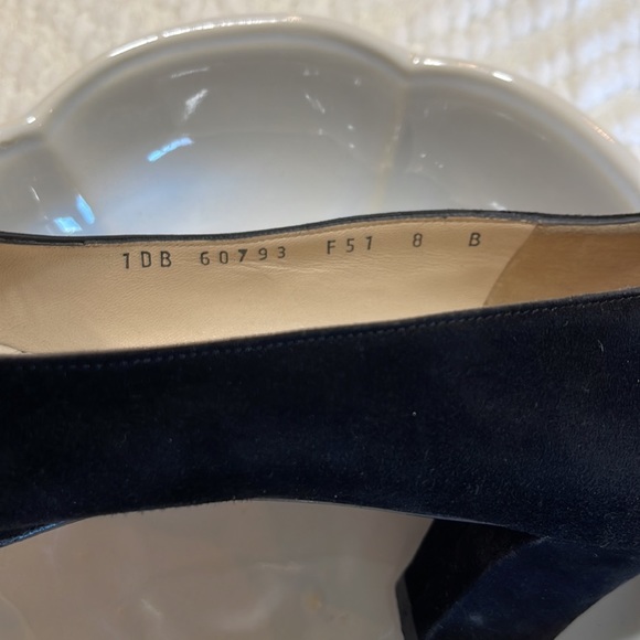 SALVATORE FERRAGAMO black suede heels - Picture 12 of 14